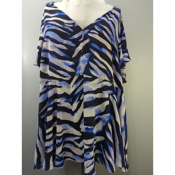 Torrid Womens Size 3X Short‎ Sleeve V-Neck Blue & Black Animal Print Blouse L8 - Picture 1 of 9